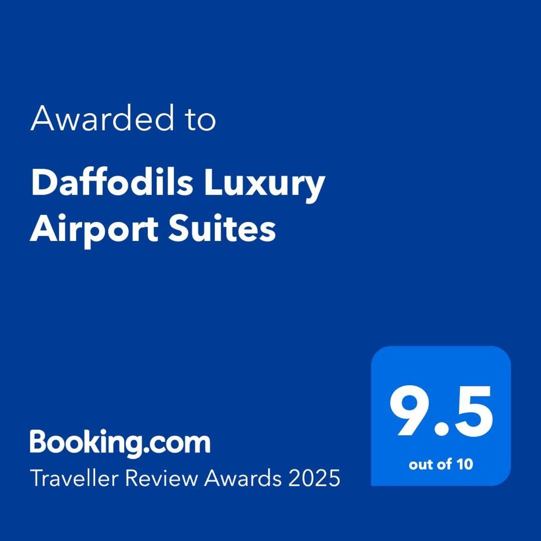 Daffodils Luxury Airport Suites Kochi Exterior foto